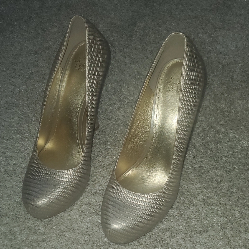 Joan & David Textured Taupe Heels